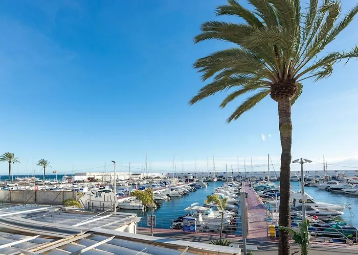 En Front De アパート *