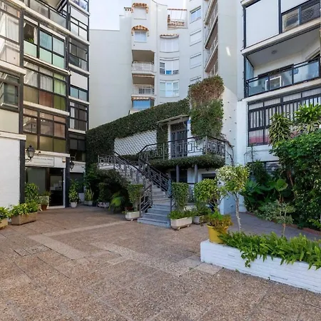 En Front De Apartamento *