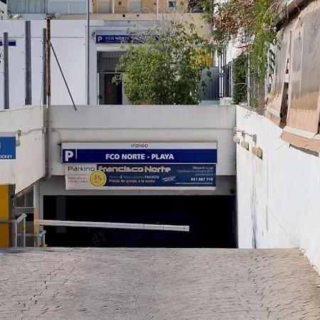 アパート En Front De *